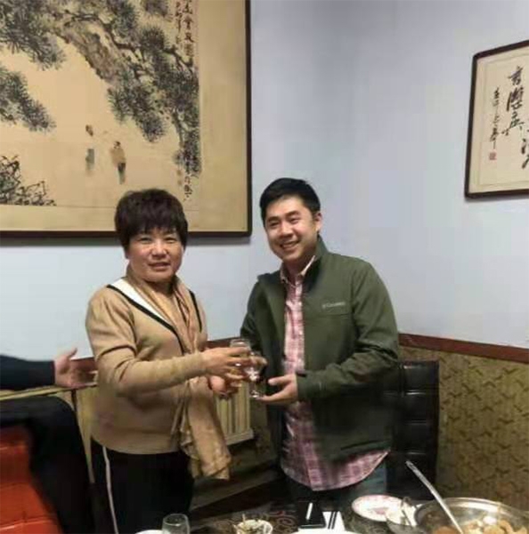 与美国帕沃公司商务代表合影